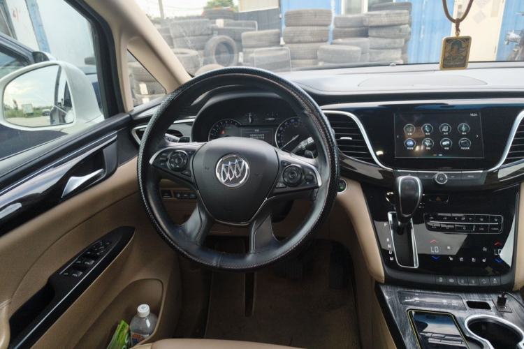 Used Buick GL8 2018 ES 28T Flagship Model China VI Standard Steering Wheel