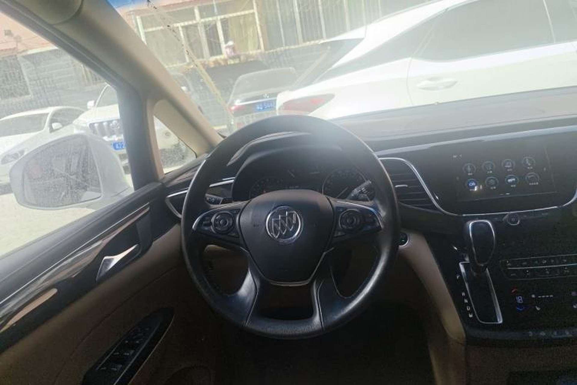Used Buick GL8 2018 ES 28T Luxury Model China VI Standard Steering Wheel