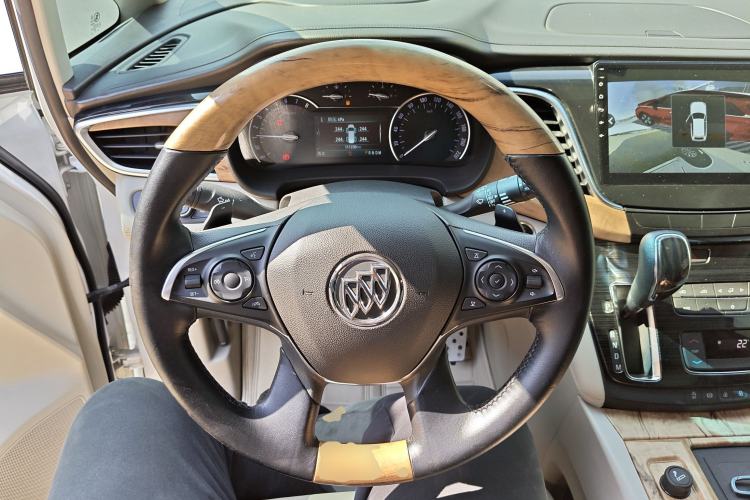 Used Buick GL8 2018 ES 28T Comfort Model China VI Standard Steering Wheel