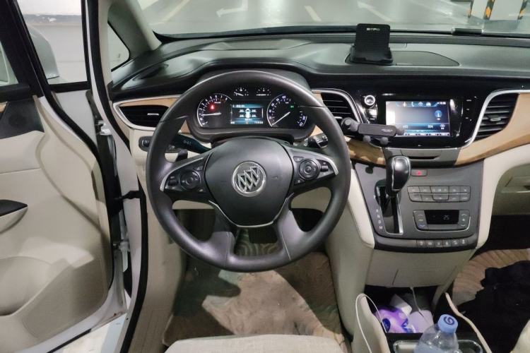Used Buick GL8 2018 ES 28T Comfort Model China VI Standard Steering Wheel