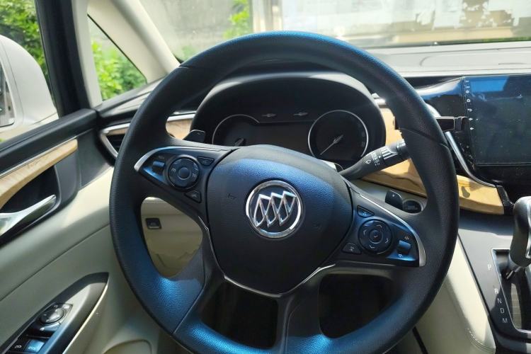 Used Buick GL8 2018 ES 28T Comfort Model China VI Standard Steering Wheel
