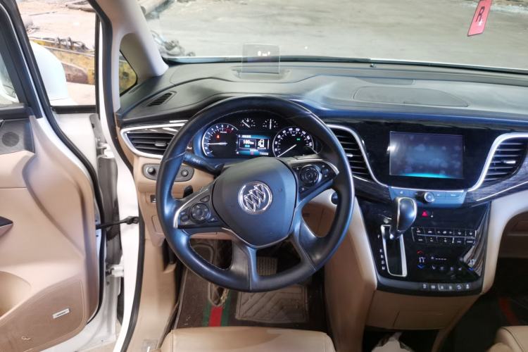 Used Buick GL8 2018 ES 28T Flagship Model China VI Standard Steering Wheel