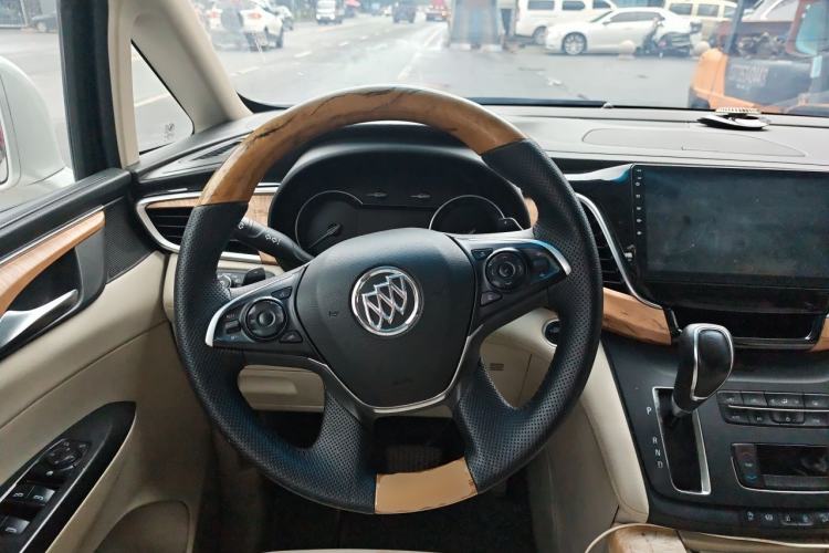Used Buick GL8 2018 ES 28T Comfort Model China VI Standard Steering Wheel