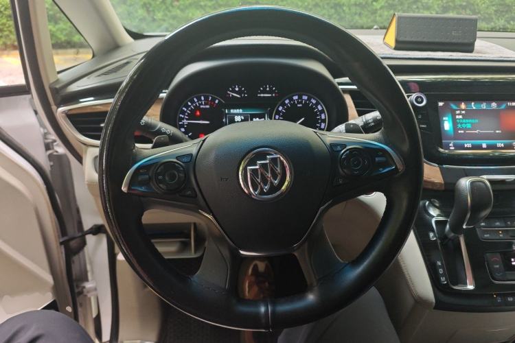 Used Buick GL8 2018 ES 28T Comfort Model China VI Standard Steering Wheel