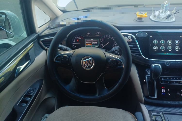 Used Buick GL8 2018 ES 28T Luxury Model China VI Standard Steering Wheel