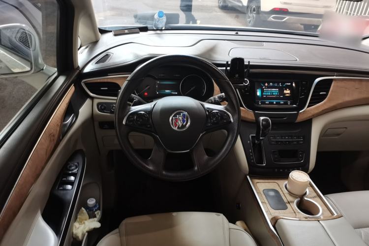 Used Buick GL8 2018 ES 28T Comfort Model China VI Standard Steering Wheel