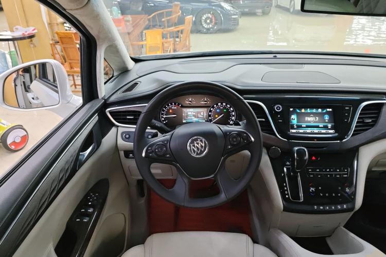Used Buick GL8 2018 ES 28T Comfort Model China VI Standard Steering Wheel
