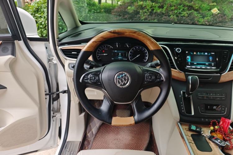 Used Buick GL8 2018 ES 28T Comfort Model China VI Standard Steering Wheel