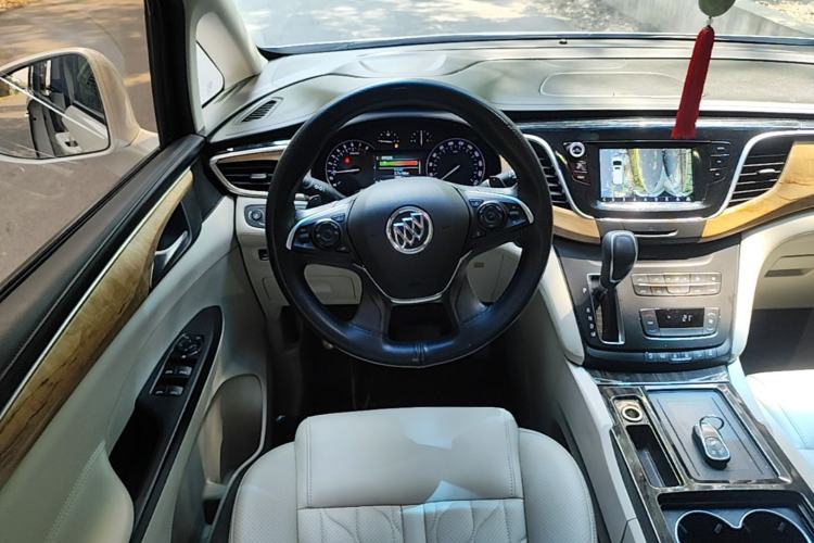 Used Buick GL8 2018 ES 28T Comfort Model China VI Standard Steering Wheel