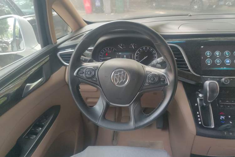 Used Buick GL8 2018 ES 28T Luxury Model China VI Standard Steering Wheel