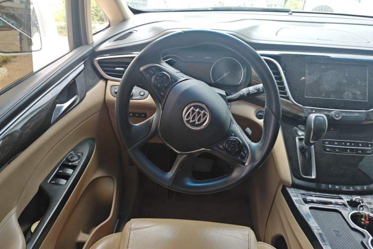 Used Buick GL8 2018 ES 28T Flagship Model China VI Standard Steering Wheel