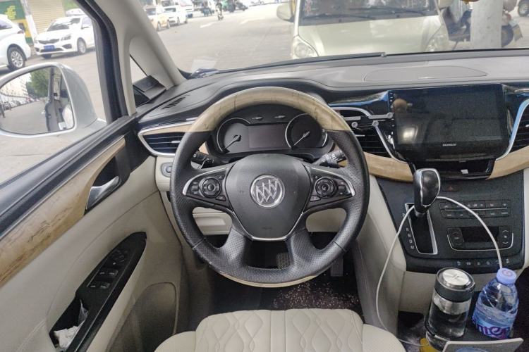 Used Buick GL8 2018 ES 28T Comfort Model China VI Standard Steering Wheel