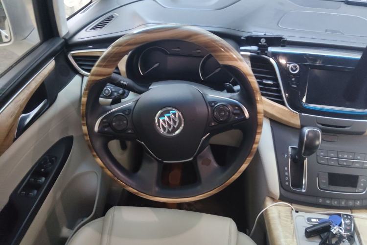 Used Buick GL8 2018 ES 28T Comfort Model China VI Standard Steering Wheel