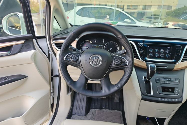 Used Buick GL8 2018 ES 28T Comfort Model China VI Standard Steering Wheel