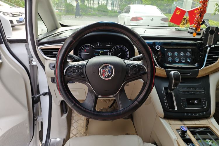 Used Buick GL8 2018 ES 28T Comfort Model China VI Standard Steering Wheel