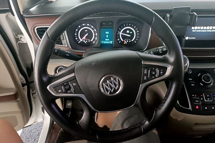 Used Buick GL8 2018 28T Luxury Model China VI Standard Steering Wheel