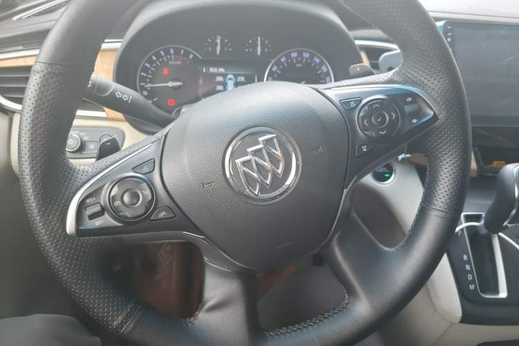 Used Buick GL8 2018 ES 28T Comfort Model China VI Standard Steering Wheel