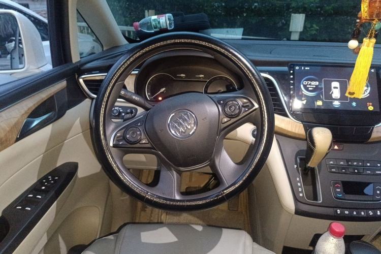 Used Buick GL8 2018 ES 28T Comfort Model China VI Standard Steering Wheel