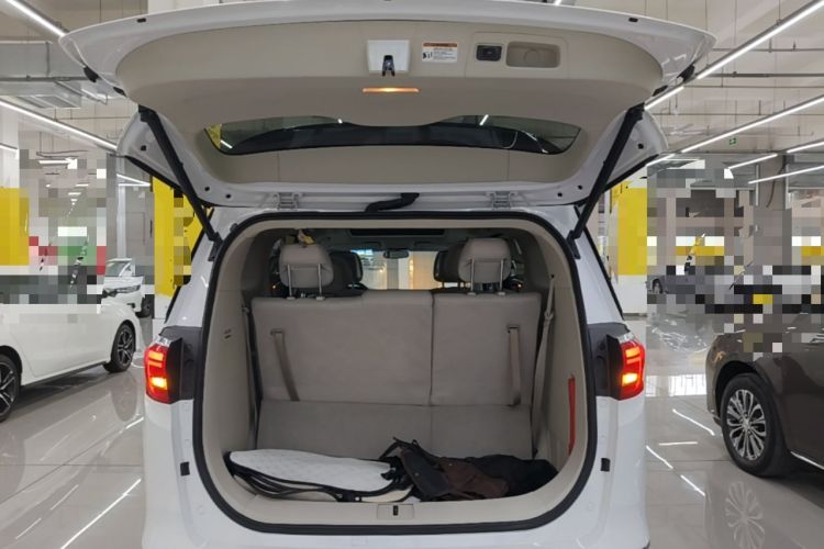 Used Buick GL8 2018 ES 28T Comfort Model China VI Standard Trunk