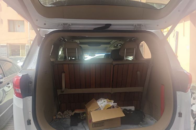Used Buick GL8 2018 ES 28T Luxury Model China VI Standard Trunk