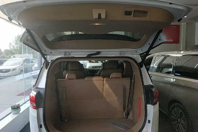 Used Buick GL8 2018 ES 28T Luxury Model China VI Standard Trunk