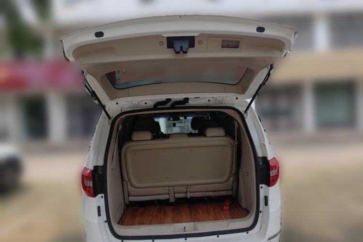 Used Buick GL8 2018 28T Luxury Model China VI Standard Trunk