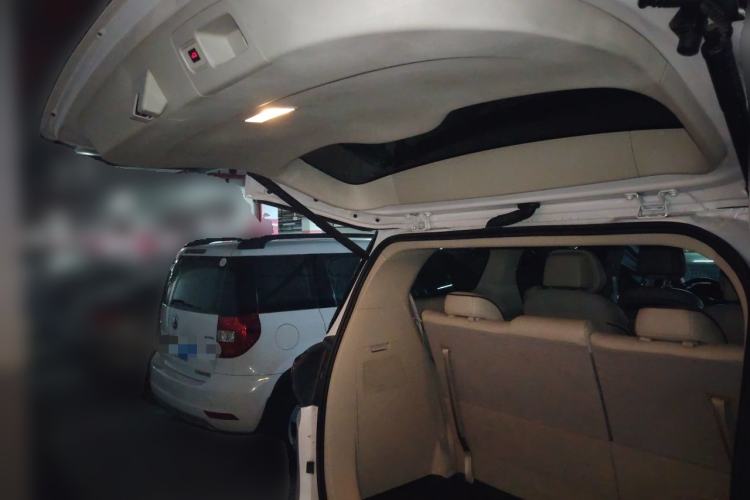 Used Buick GL8 2018 ES 28T Comfort Model China VI Standard Trunk