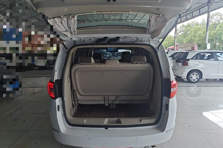 Used Buick GL8 2018 28T Luxury Model China VI Standard Trunk