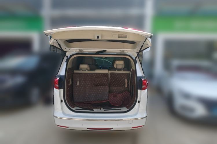 Used Buick GL8 2018 ES 28T Comfort Model China VI Standard Trunk