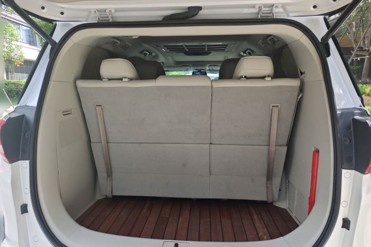 Used Buick GL8 2018 ES 28T Comfort Model China VI Standard Trunk