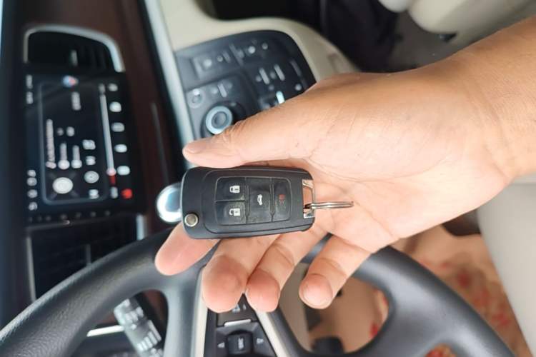 Used Buick GL8 2018 28T Comfort Model China VI Standard Vehicle Key