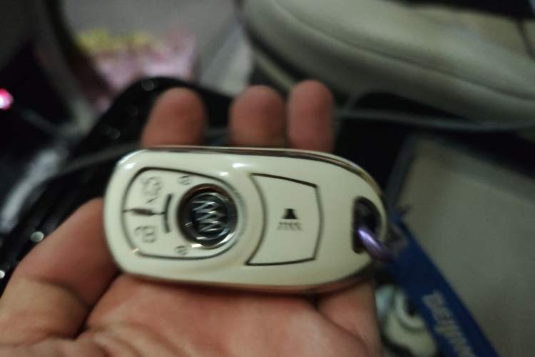 Used Buick GL8 2018 ES 28T Comfort Model China VI Standard Vehicle Key