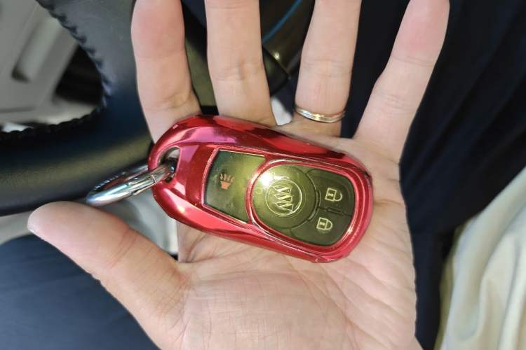 Used Buick GL8 2018 ES 28T Comfort Model China VI Standard Vehicle Key