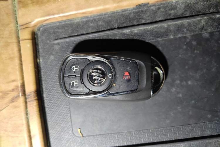 Used Buick GL8 2018 ES 28T Comfort Model China VI Standard Vehicle Key