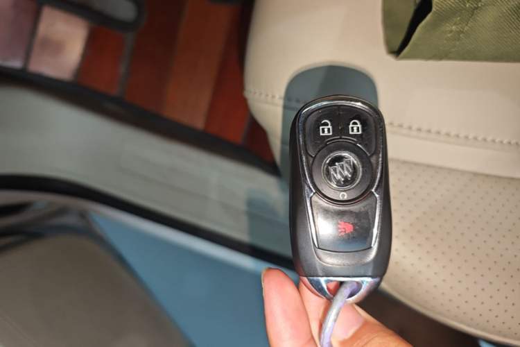 Used Buick GL8 2018 ES 28T Comfort Model China VI Standard Vehicle Key