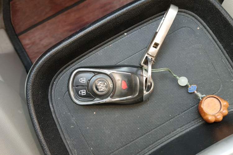 Used Buick GL8 2018 ES 28T Comfort Model China VI Standard Vehicle Key