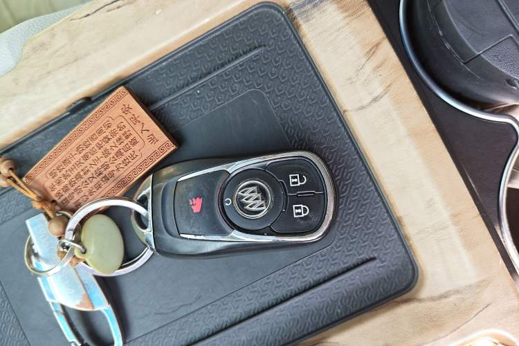 Used Buick GL8 2018 ES 28T Comfort Model China VI Standard Vehicle Key