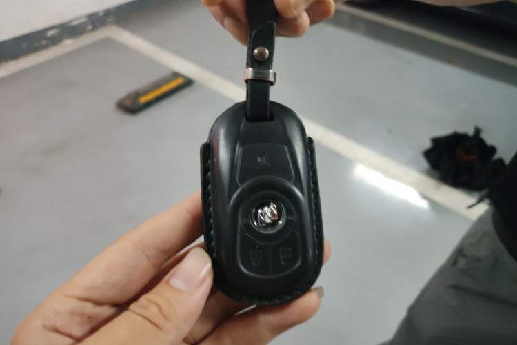Used Buick GL8 2018 ES 28T Comfort Model China VI Standard Vehicle Key