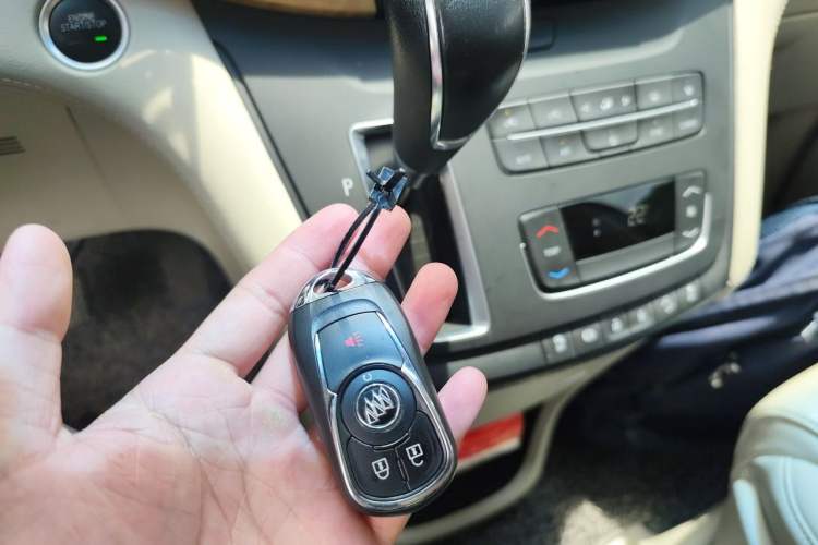 Used Buick GL8 2018 ES 28T Comfort Model China VI Standard Vehicle Key