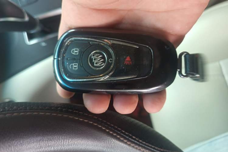 Used Buick GL8 2018 ES 28T Comfort Model China VI Standard Vehicle Key