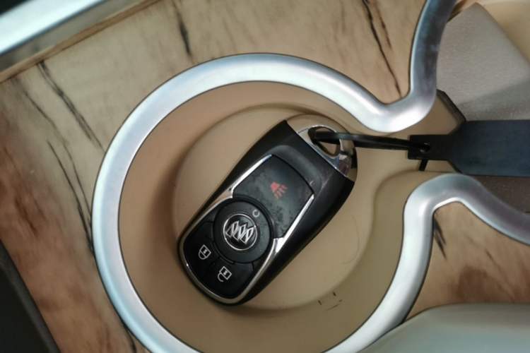 Used Buick GL8 2018 ES 28T Comfort Model China VI Standard Vehicle Key