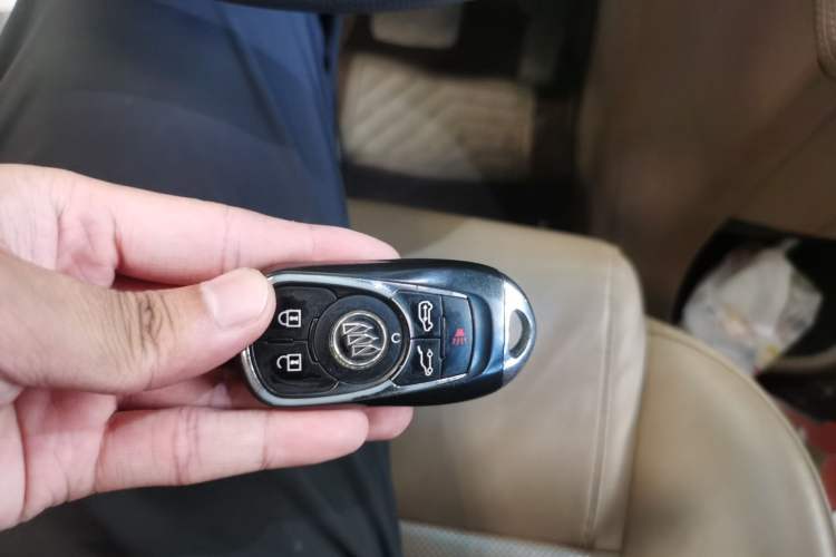 Used Buick GL8 2018 ES 28T Flagship Model China VI Standard Vehicle Key