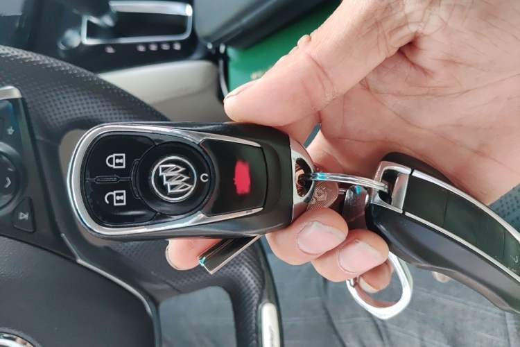 Used Buick GL8 2018 ES 28T Comfort Model China VI Standard Vehicle Key