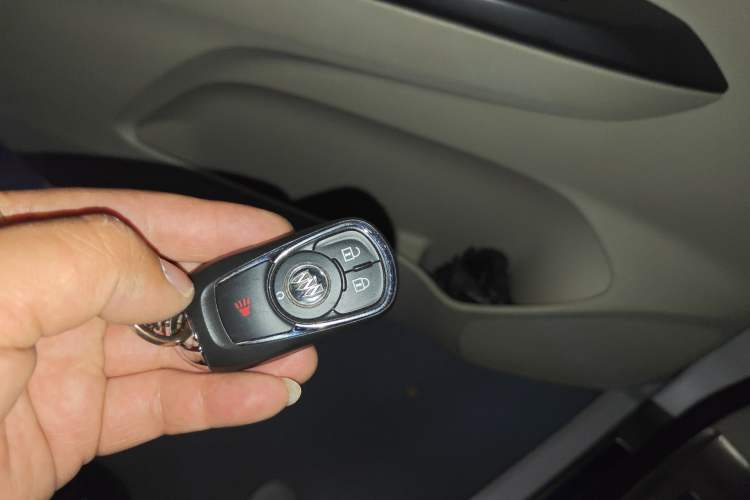 Used Buick GL8 2018 ES 28T Comfort Model China VI Standard Vehicle Key