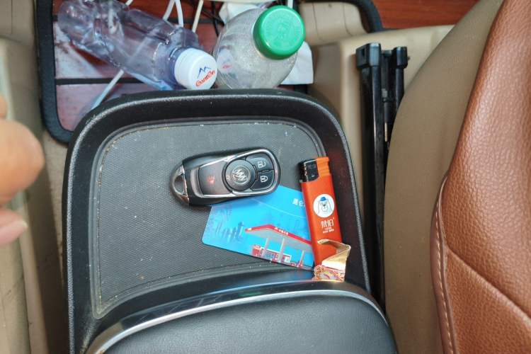 Used Buick GL8 2018 ES 28T Premium Model China VI Standard Vehicle Key