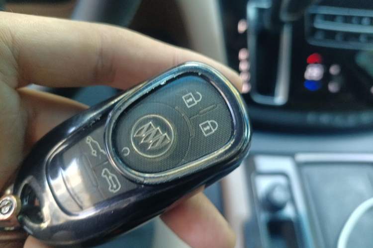 Used Buick GL8 2018 ES 28T Luxury Model China VI Standard Vehicle Key