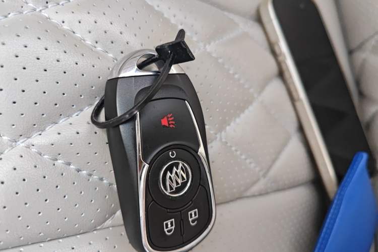 Used Buick GL8 2018 ES 28T Comfort Model China VI Standard Vehicle Key
