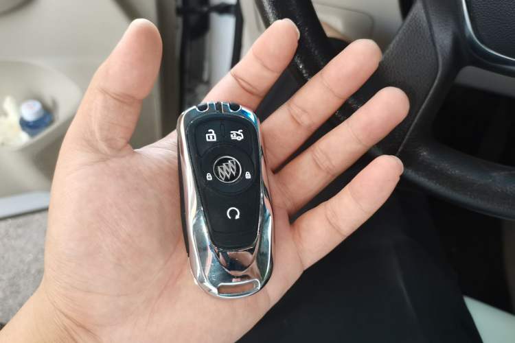 Used Buick GL8 2018 ES 28T Comfort Model China VI Standard Vehicle Key