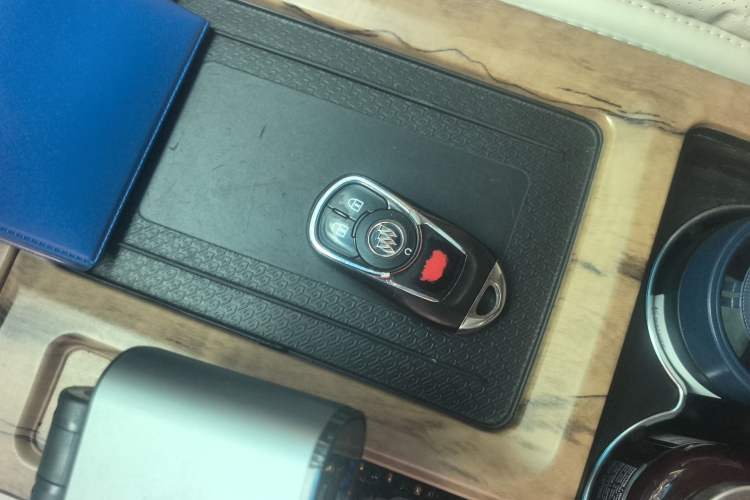 Used Buick GL8 2018 ES 28T Comfort Model China VI Standard Vehicle Key