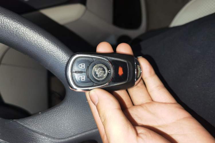 Used Buick GL8 2018 ES 28T Comfort Model China VI Standard Vehicle Key